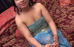 Chubby indian wife cheats on their way retrench wide 2 cocks