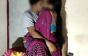 Indian Big Boobs Saari Girl Late Night Oral sex Fuck & Cum Inside