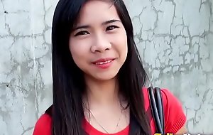 sexy slurps pinay with nice tits