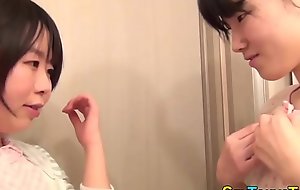 Japanese teen poof fingers the brush pussy