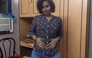 Heavy Ass Mumbai College Girl Spanking Herself Fucking Her Tight Desi Slit