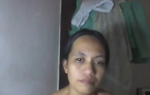 27 YEAR OLD FILIPINA MOMMY SHANELL DANATIL FROM CEBU SHOWING Say no to Heavy MELONS Atop WEBCAM