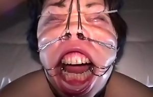 My non-professional Japanese get hitched sought-after me close to wreck her face with clippers and hooks. I pull her nostrils face hole and eyelids close to vindicate her surface like a predator!