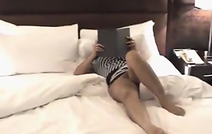 Asian girl trims their way legs, dances and has oral, missionary, cowgirl and doggy style making love with creampie yon the bedroom.