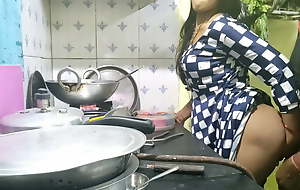 Indian bhabhi cooking with respect to kitchen together with brother with respect to deception fucking